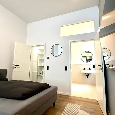 Design An Der Kw-bruecke *